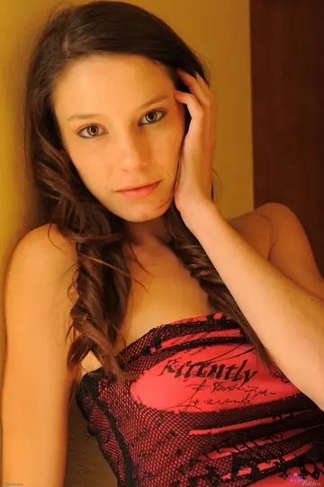 Rilee Marks – Petite Busty Brunette Undresses and Spreads Her Pussy in Heels