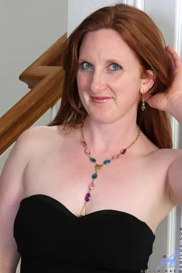 Aella Rae – Busty Redhead MILF Lifts Her Skirt and Spreads