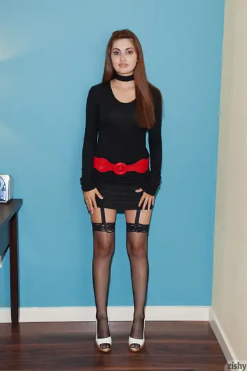 Natasha Malkova – Skinny Brunette Secretary Shows Off Her Lingerie at the Office