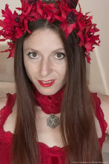 Evane Nordstern – Slim Brunette MILF in Lingerie Spreads Her Hairy Pussy Wide Open