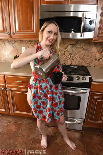 Pregnant Blonde BBW Shows Her Body in the Kitchen
