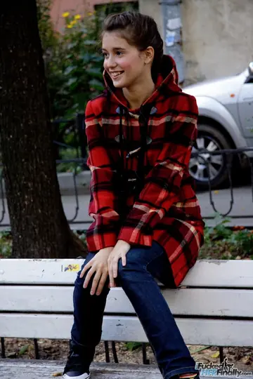Skinny Brunette in Jeans Takes Anal Outdoors and Gets a Cumshot
