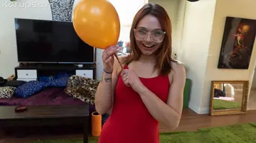 Mia Kay – Redhead Amateur in Shorts Sucks Fat Cock Until He Cums