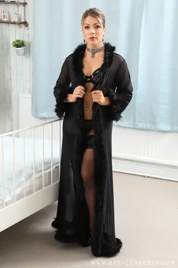 Tillie Feather – Thick British Blonde Reveals Lingerie, Stockings and Heels