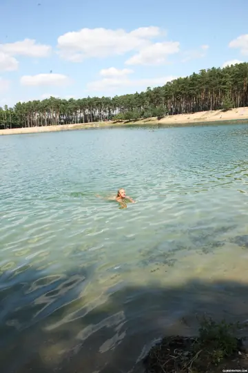 Sara J – Tanned Blonde with Big Tits Fingers Her Shaved Pussy on the Beach