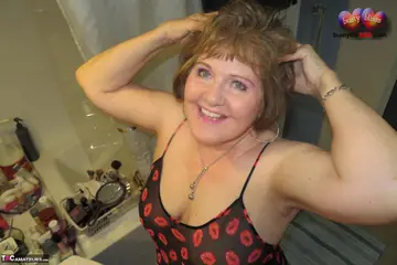 Bustybliss – Mature BBW with Big Tits Fucks in Lingerie