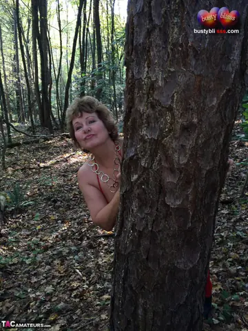 Bustybliss – Curvy Brunette MILF Shows Off Her Natural Tits in the Forest