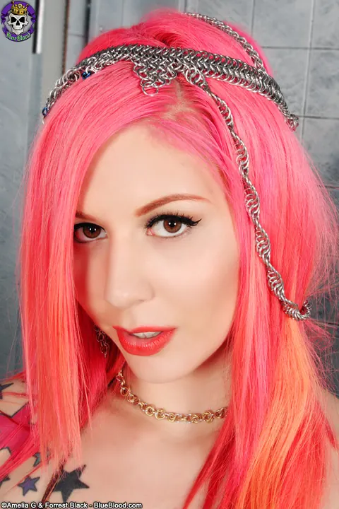 Annalee Belle: Tattooed Thick Babe Shows Her Big Tits in Costume – photo 4 of 15